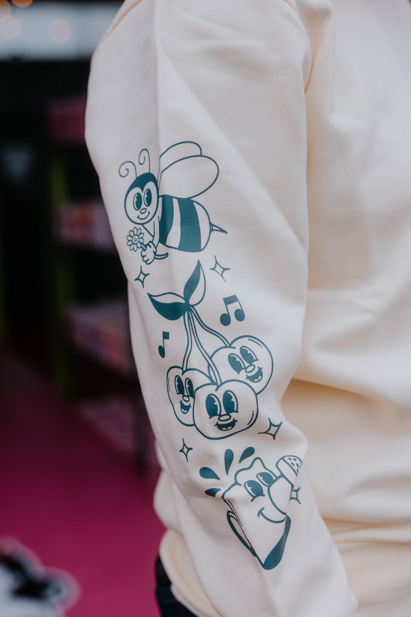 CREAM BEE CREW