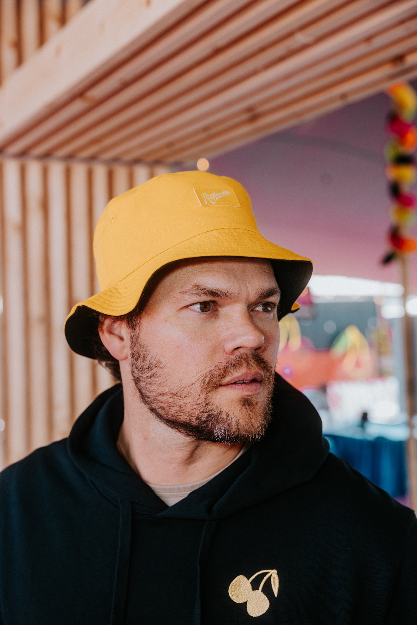 RIFFLANDIA REVERSIBLE BUCKET HAT